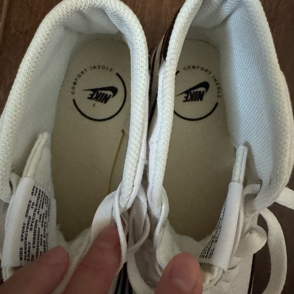 NWOT Nike White Mid-Top Sneakers - Picture 6 of 6